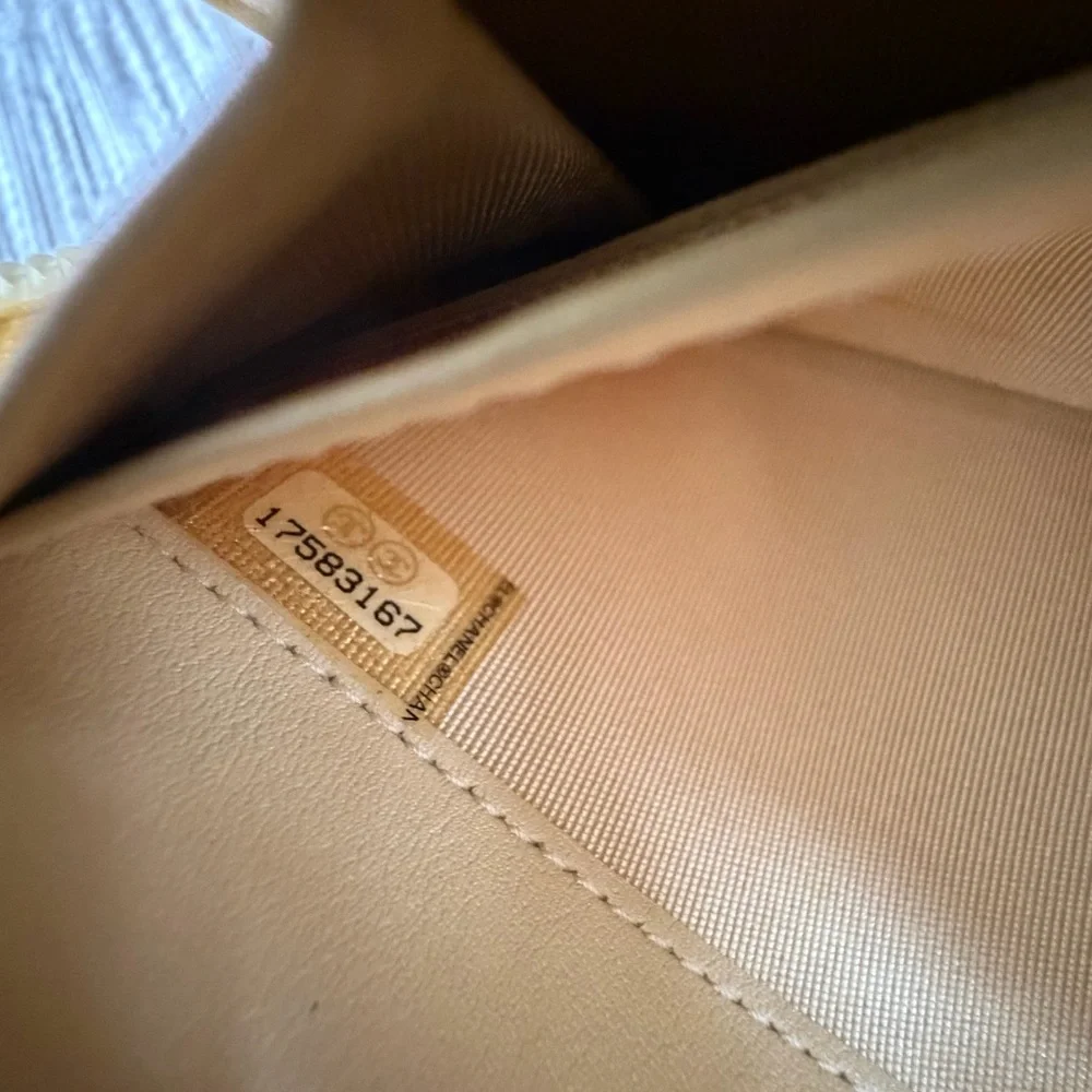 CHANEL Glossy Yellow Patent Zippy Wallet - Picture 11 of 11